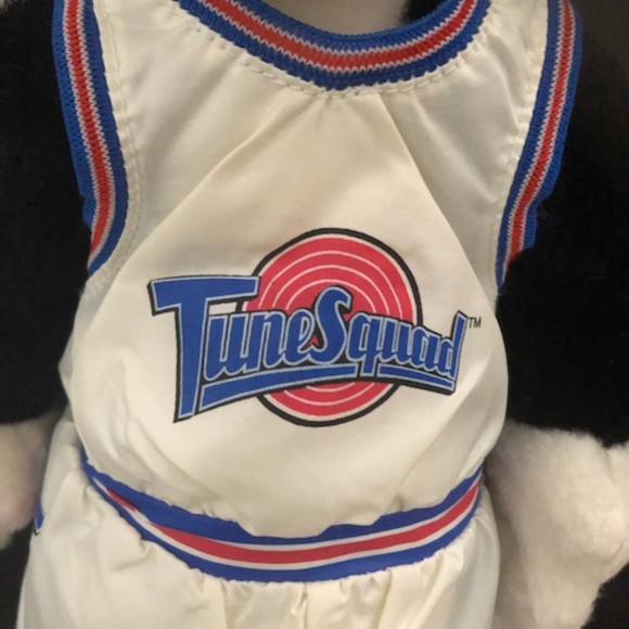 *Bunny 🐰 Squad Adult Costume *Bestseller!* Get it before Halloween 🎃 ! - Picture 4 of 9